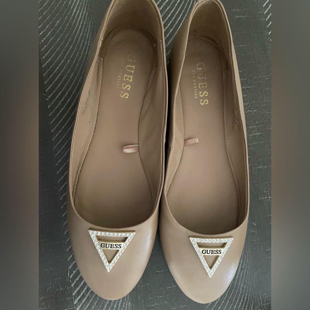 🆕Guess Flats🔻- NWOT